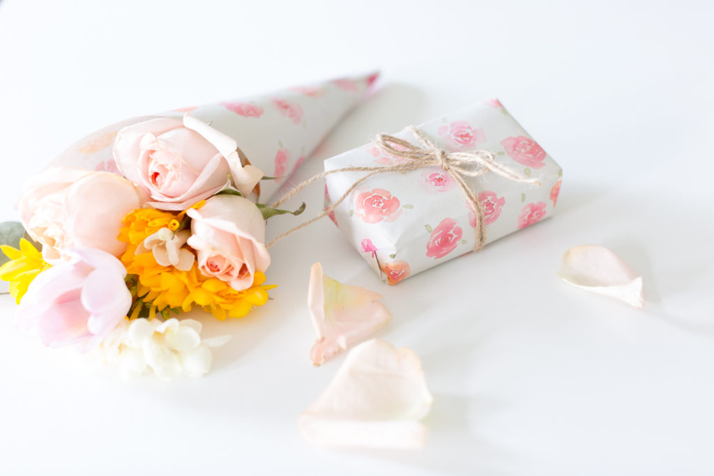 DIY: Floral Wrapping Paper DIY Living  