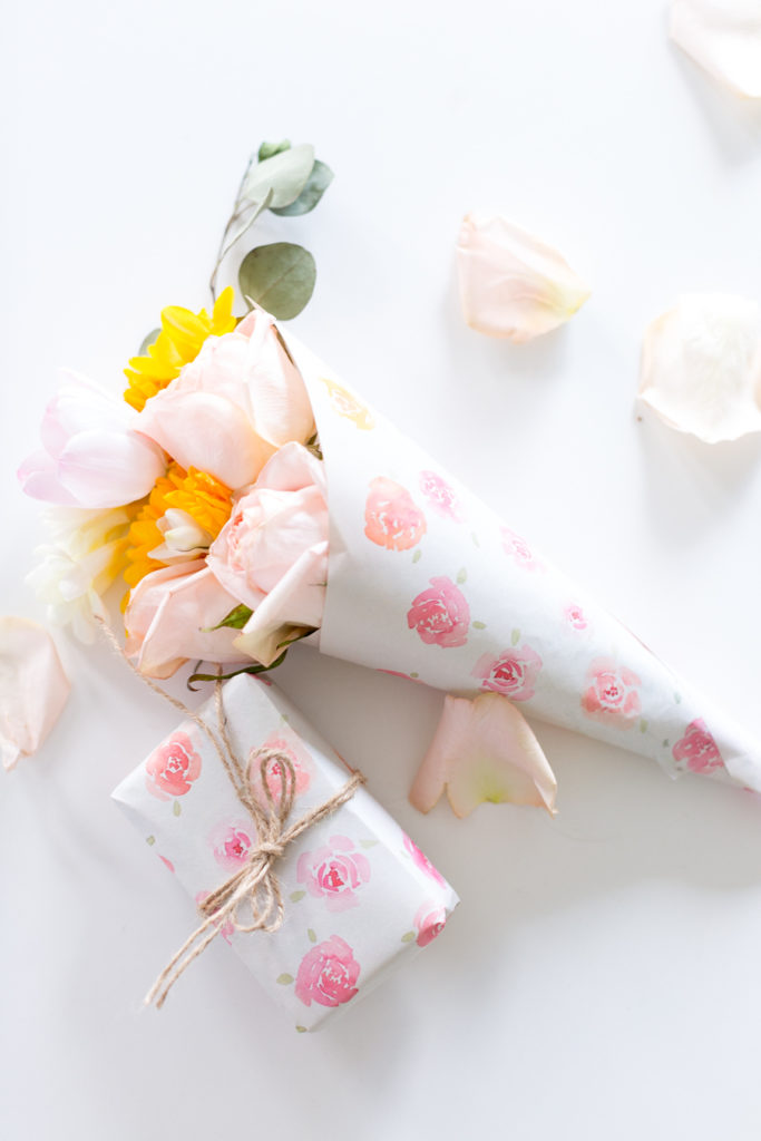 DIY: Floral Wrapping Paper DIY Living  