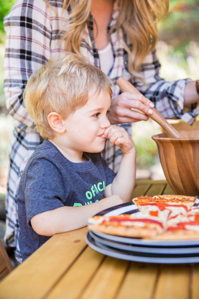 Outdoor Dining with Bed, Bath & Beyond: Homemade Pizza Dough & Salad Recipe Decor Food Living Recipes  