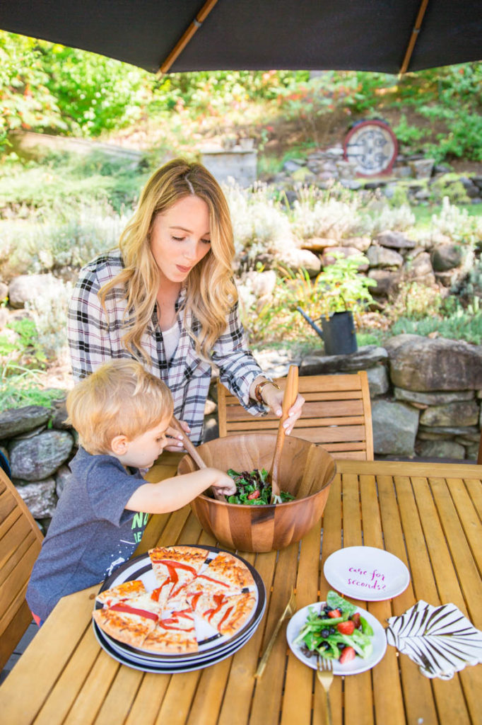 Outdoor Dining with Bed, Bath & Beyond: Homemade Pizza Dough & Salad Recipe Decor Food Living Recipes  